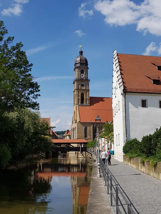 Amberg sucht Weihnachtsbäume: Bürger sollen Vorschläge einreichen