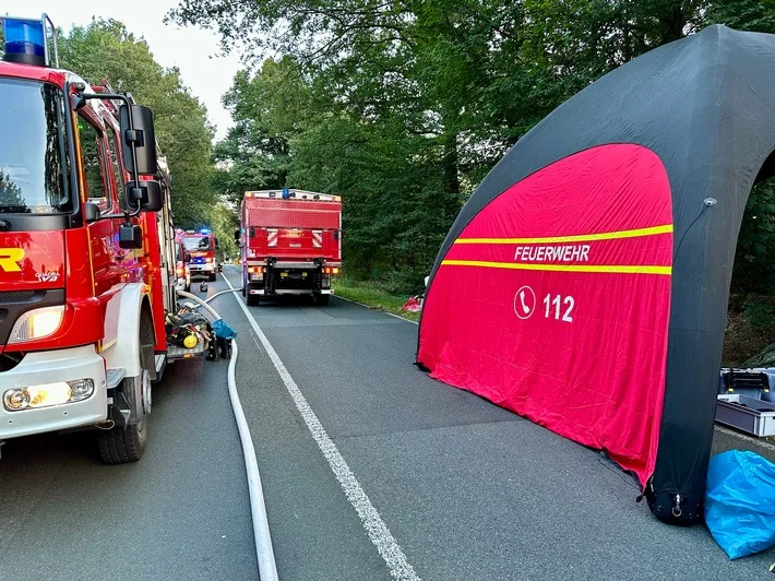 Dachstuhlbrand in Hünxe: Feuerwehr actioniert schnell und effektiv