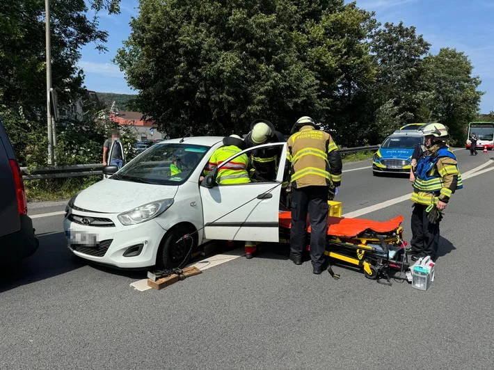 Einsatz für die Feuerwehr Herdecke: Verkehrsunfall und Erste Hilfe