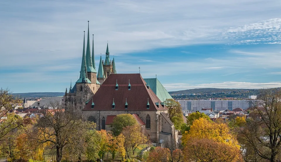 Erfurt: Hunderte demonstrieren gegen die AfD kurz vor der Wahl