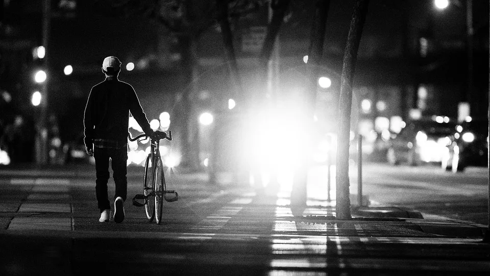 Fahrradfahrer in Lübeck: Polizei sucht Zeugen nach Angriff auf Autofahrer