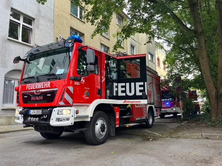 Feuer in Küche: Anwohner verletzt bei Wohnungsbrand in Huttrop