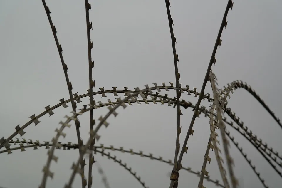 Geilenkirchen: NATO-Luftwaffenstützpunkt mit Warnstufe Charlie in Alarmbereitschaft