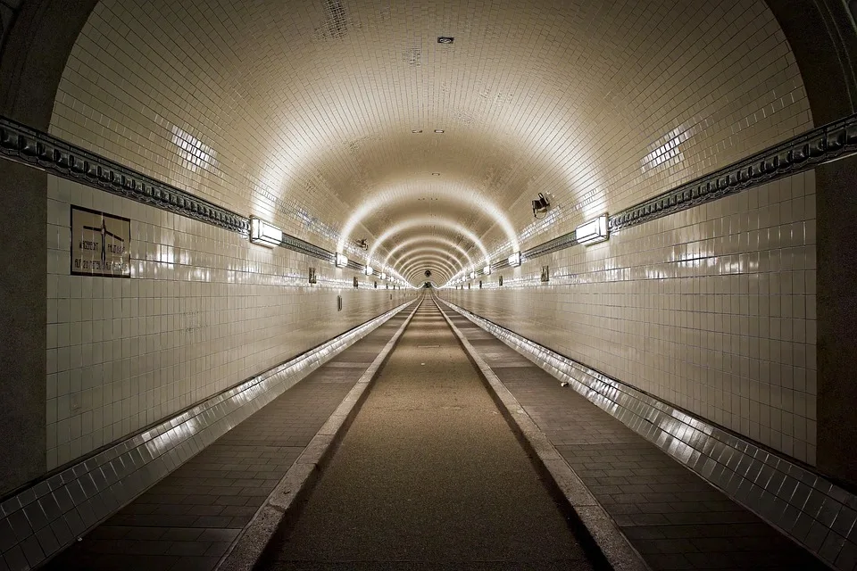 Heslacher Tunnel: Nächtliche Sperrung für Wartungsarbeiten angekündigt