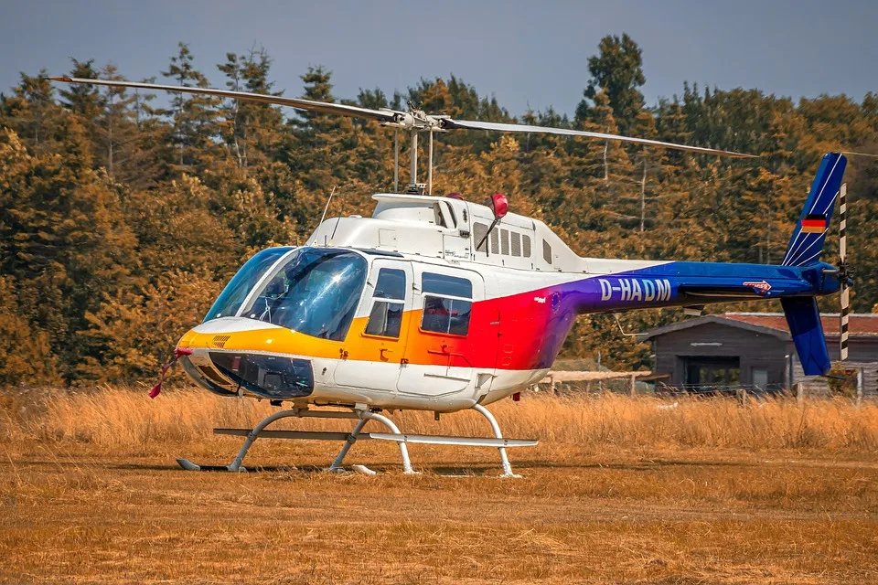 Hubschrauberabsturz in Straßkirchen: Pilot und Co-Pilot verletzt