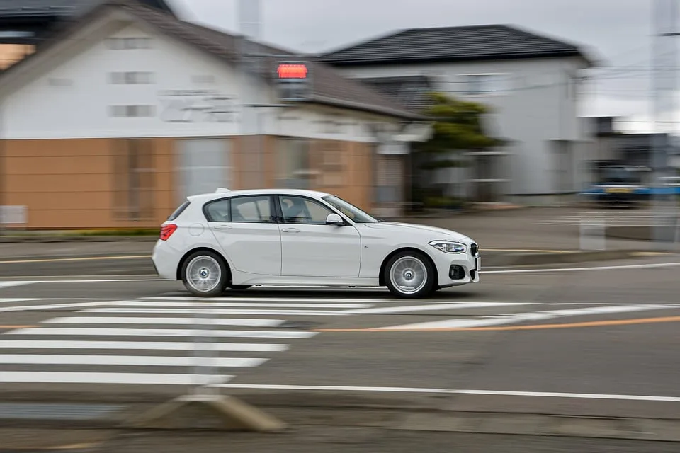 Mit Volldampf zurück: Marco Grimms Comeback im BMW 318 Ti Cup