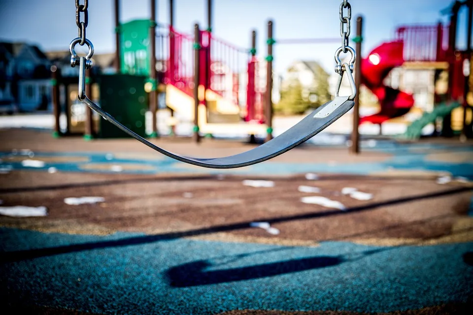 Neu gestalteter Spielplatz am Hamannplatz: Spiel und Sport für alle!