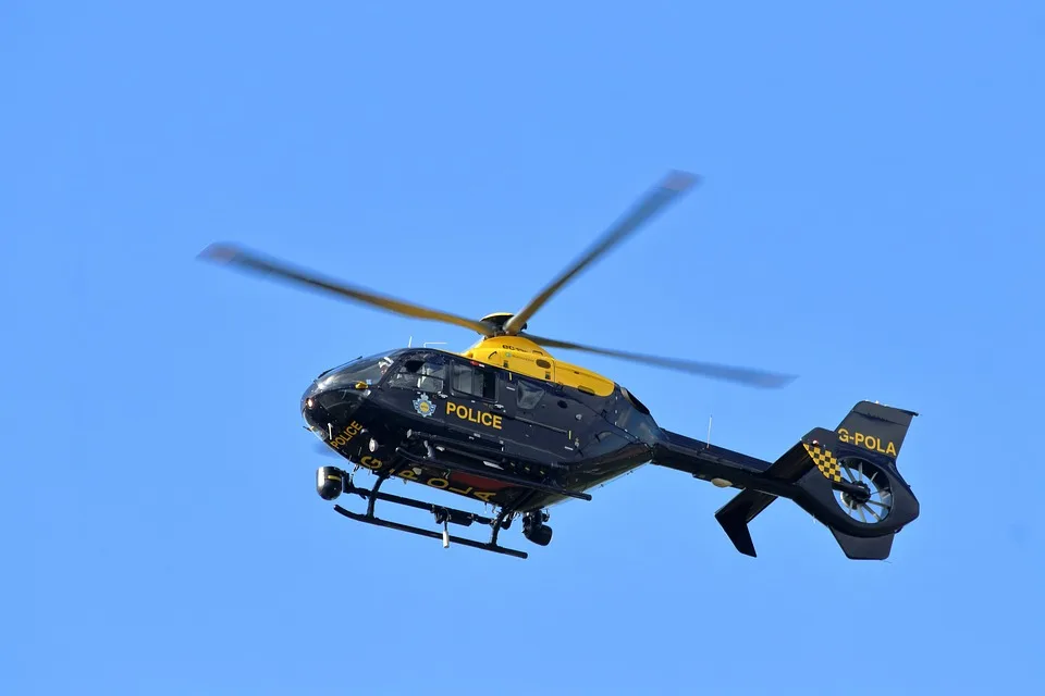 Polizei sucht Zeugen nach Unfallflucht auf Rewe-Parkplatz in Usseln