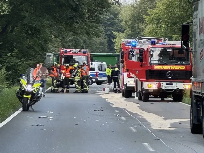 Schwere Verkehrsunfälle in Hünxe: Vier Verletzte bei Kollisionen