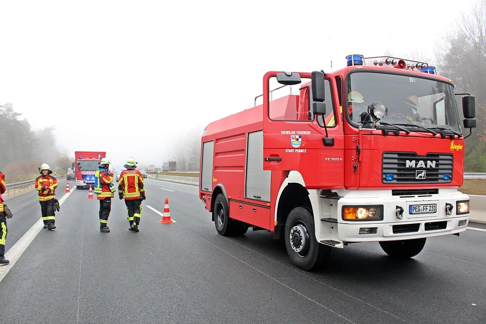 Schwerer Verkehrsunfall auf der L555: Frau aus Steinfurt schwer verletzt