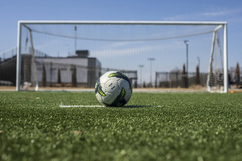 Später Elfmeter kostet FC Hennef 05 den Sieg gegen FC Pesch