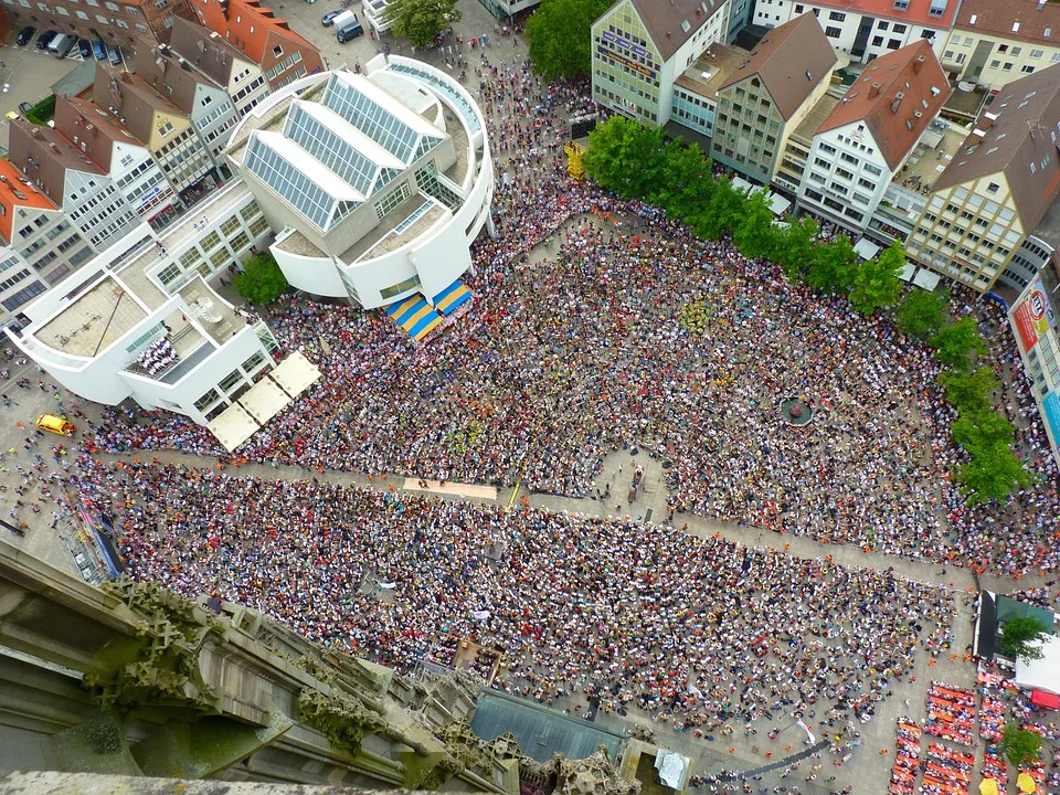 Tausende protestieren in Erfurt gegen AfD und Rechtsruck