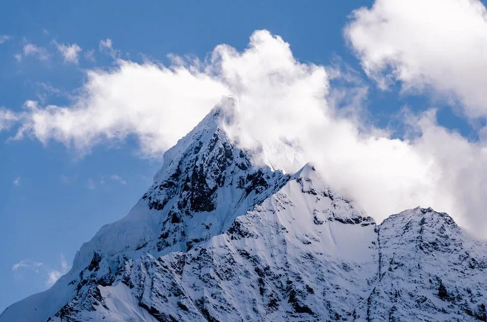 Tragischer Bergunfall: 50-Jähriger stirbt bei Sturz an der Alpspitze