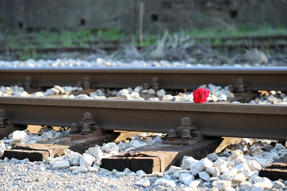 Tragödie auf der A2: 20-Jähriger stirbt nach schwerem Unfall