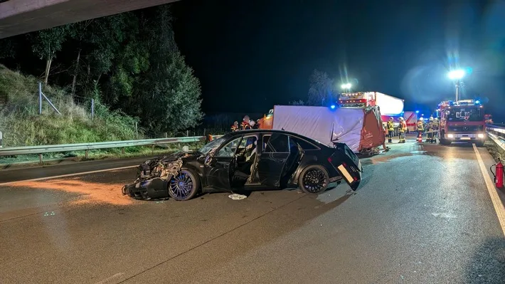 Verkehrschaos auf der A1: Transporter-Unfall zwischen Bockel und Bremen