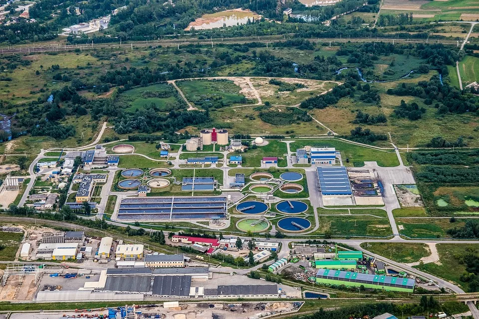 Verzögerungen bei der Kläranlagensanierung in Bayrischzell: Neues Zeitfenster 2026