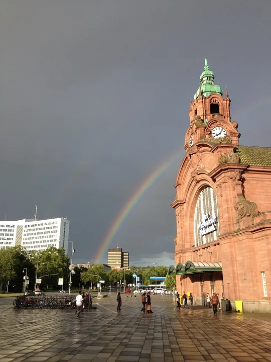 Wiesbaden im Lohnvergleich: Hohe Gehälter, jedoch schrumpfende Werte