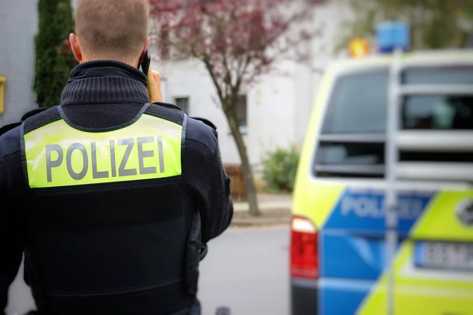 <p><strong>"Polizeiberichte Schweinfurt: Ein Dieb und Verkehrsdelikte im Fokus"</strong></p>