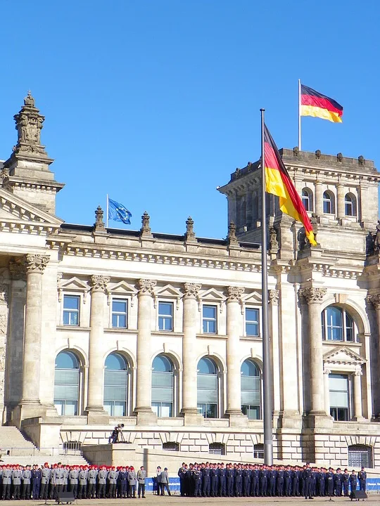 AfD in Ostdeutschland: Kommunale Brandmauer steht stärker als gedacht!