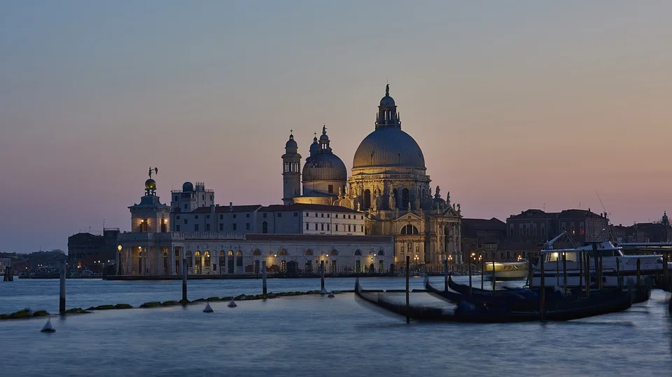 Almodóvar siegt in Venedig: Ein bewegendes Plädoyer für Sterbehilfe