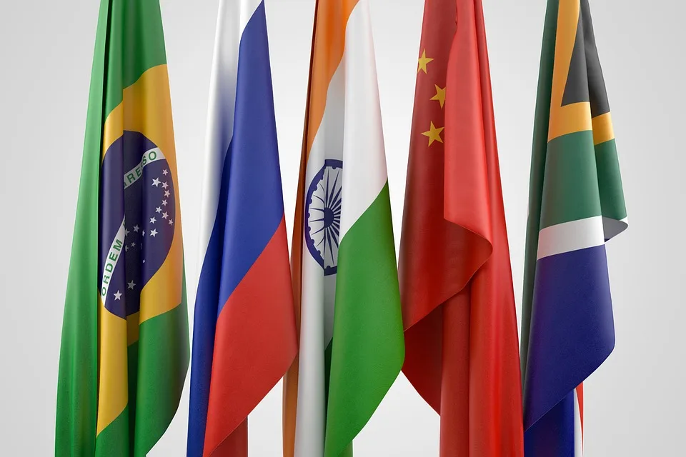 BRICS kontra Dollar: Droht den USA und Europa eine Rezession?