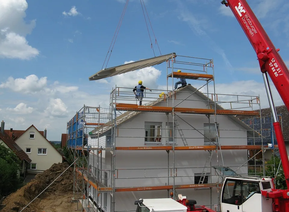 Baustelle am Erfurter Hauptbahnhof: Wartehäuschen bleibt weiterhin dicht!