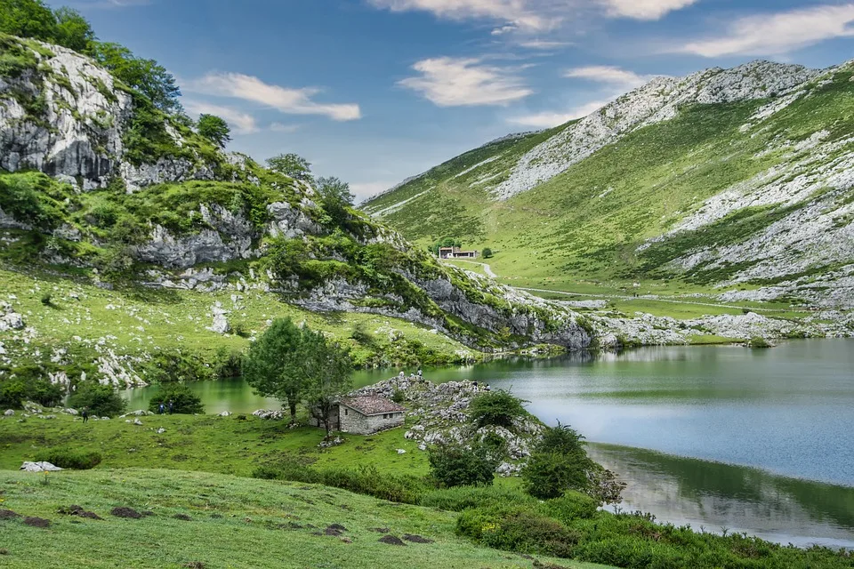 Bergwacht Ramsau rettet Urlauber: Sechs Einsätze in buntem Sommerwetter!