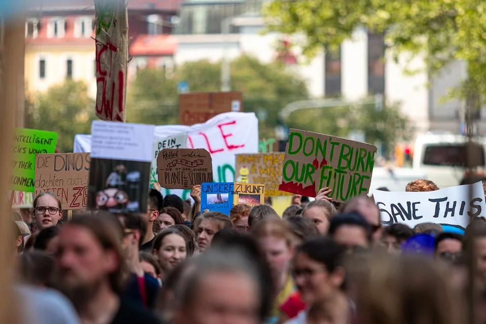 Bürgerproteste gegen Straßenbau: Templin-Klosterwalde vor entscheidender Wende!