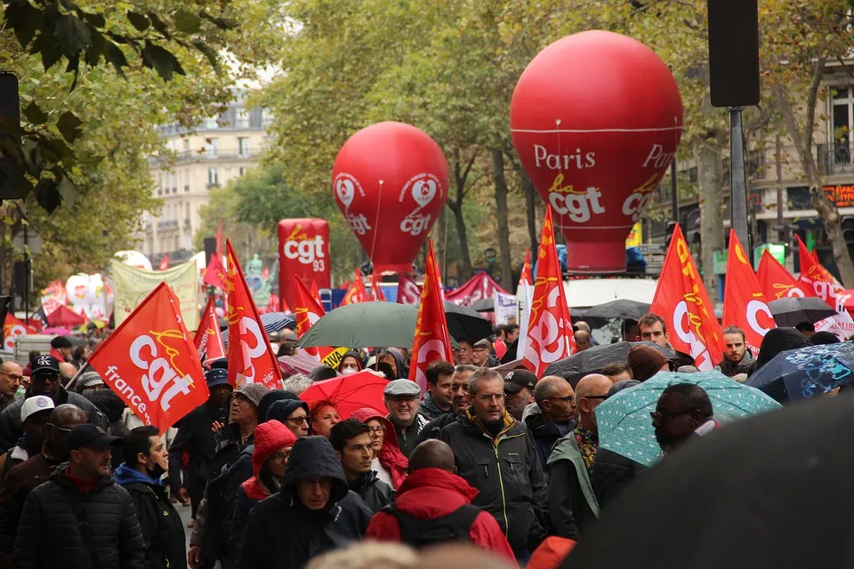 Enttäuschung über Barnier: Proteste gegen Macron in der Dordogne