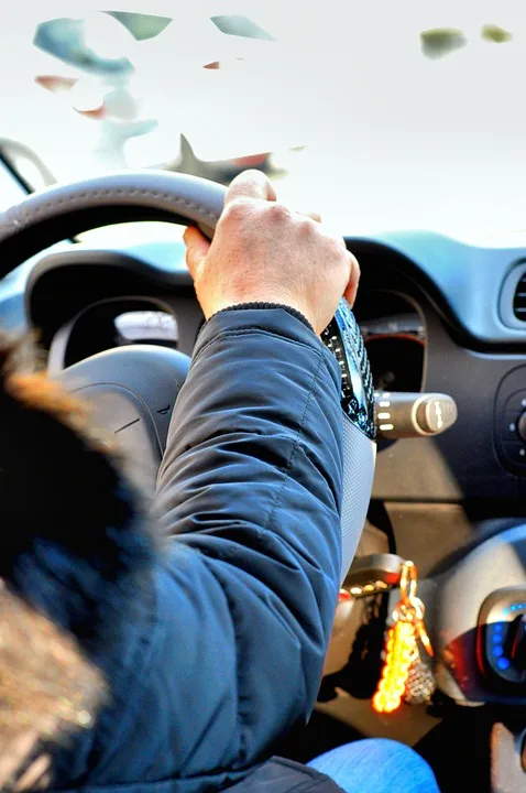 Fahrer ohne Lizenz in A29-Kontrolle: Polizei stoppt unsicheren Autofahrer