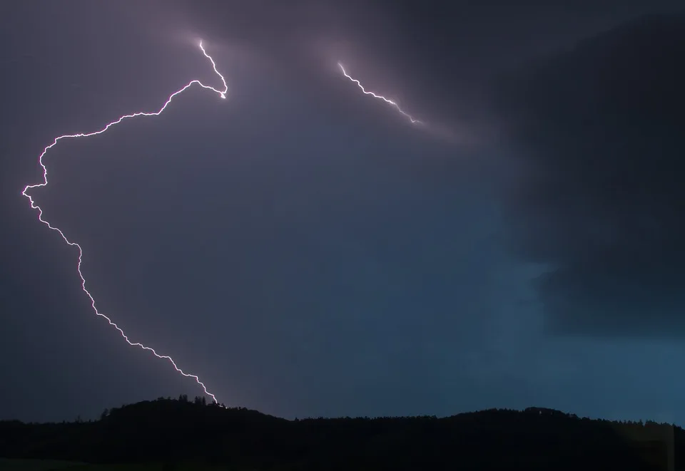 Gewitter im Anmarsch: Baden-Württemberg bereitet sich auf Unwetter vor