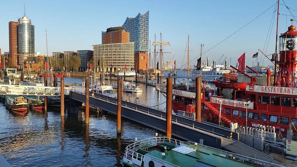 Herbstanfang in Hamburg: Sonnige Tage und wechselhaftes Wetter erwarten uns