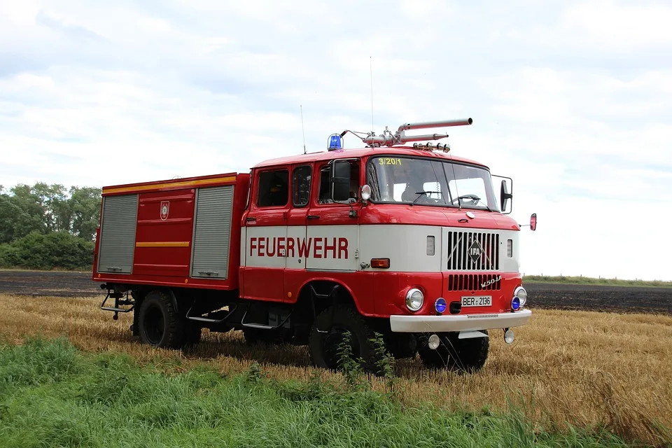 Hochhaus-Feuer in St. Ingbert: Bewohner evakuiert, Trinkwasser gefährdet!