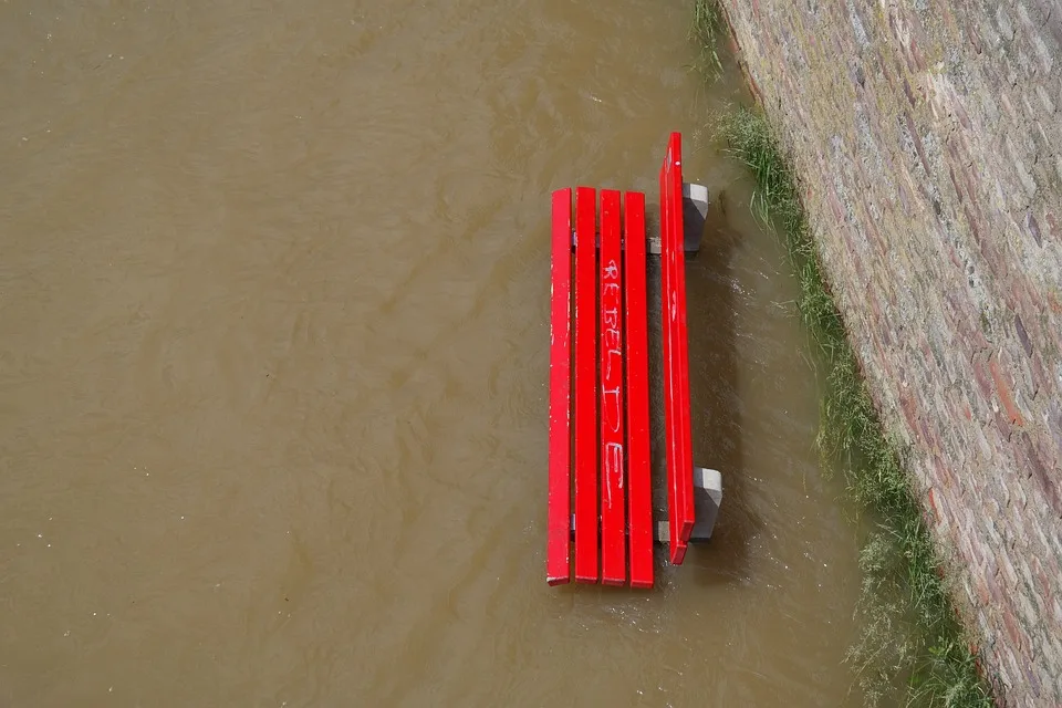 Hochwasser-Alarm an Oder und Elbe: Gefahr für Bürger in Sachsen und Brandenburg!