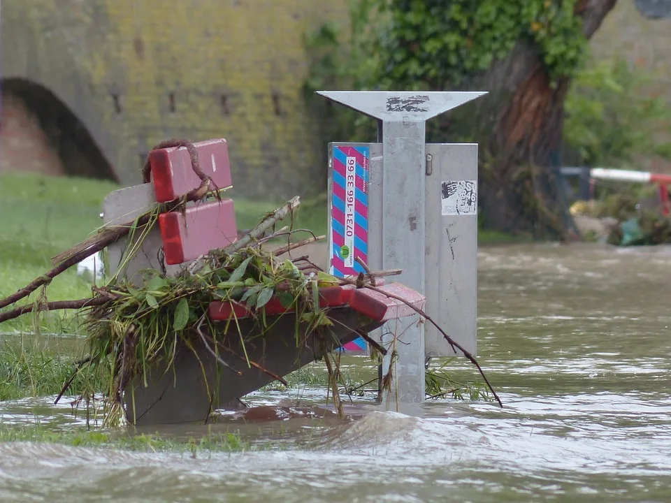 Hochwasser-Gefahr: Krisenstäbe in Brandenburg im Einsatz!