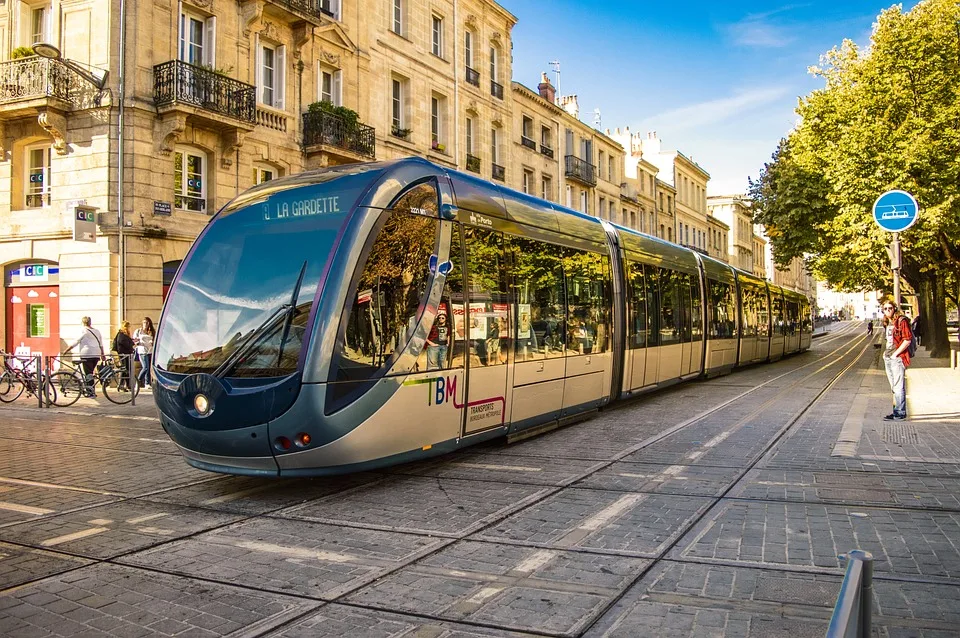 Innovativer Tram-Simulator: Die Zukunft des Straßenbahnverkehrs erleben!