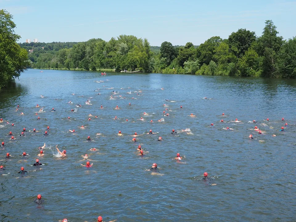 Jonas Deichmann: Die unglaubliche Reise zu 120 Langdistanztriathlons in Roth