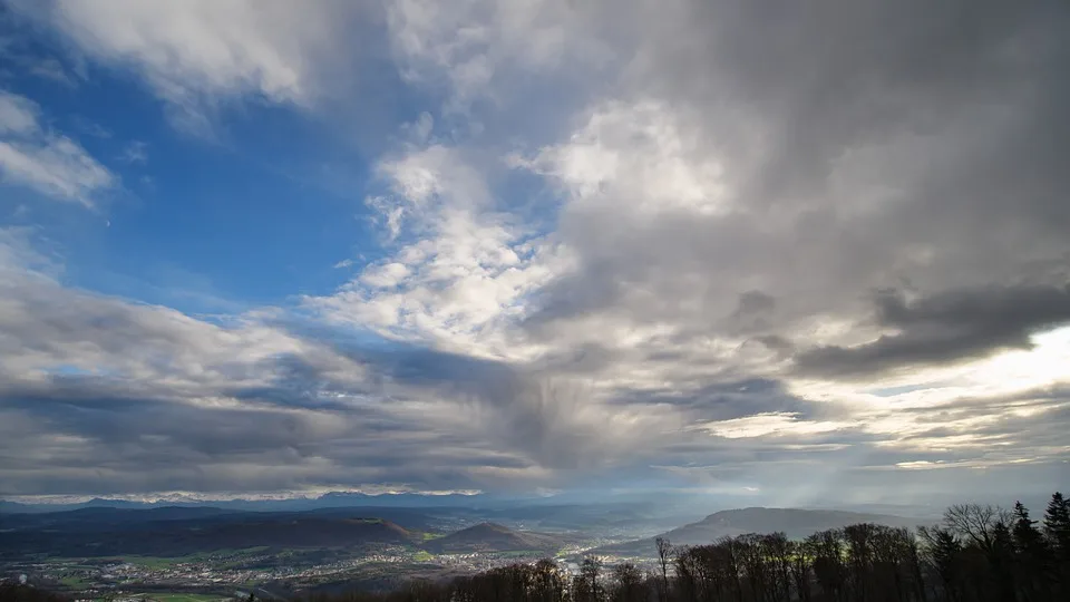 Kaltfront zieht durch: Kommt jetzt der Altweibersommer nach Rheinland-Pfalz?