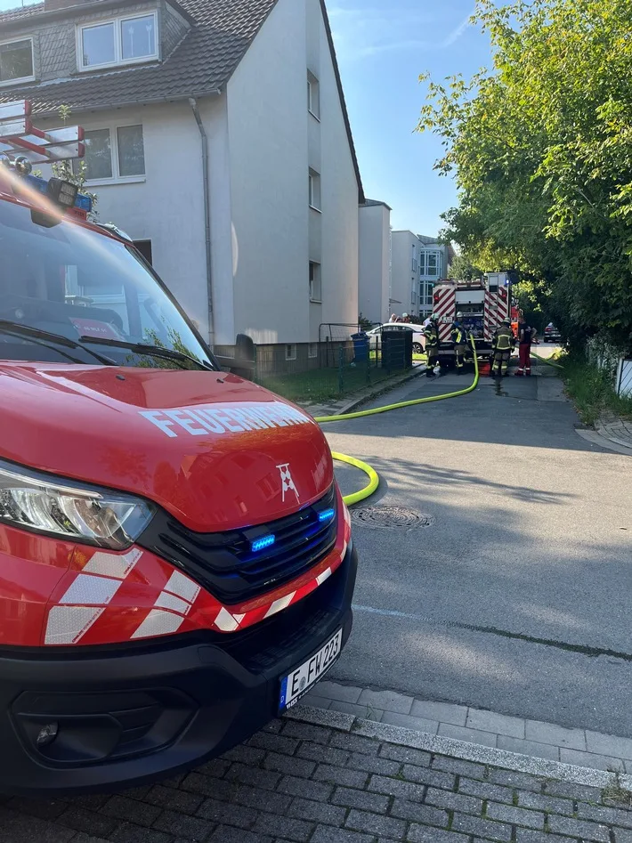 Kellerbrand in Kettwig: Feuerwehr verhindert Schlimmeres in kurzer Zeit