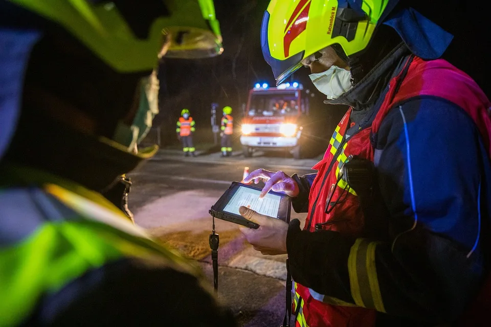 Nach Brandserie im Nürnberger Westen: Feuerwehr im Dauereinsatz