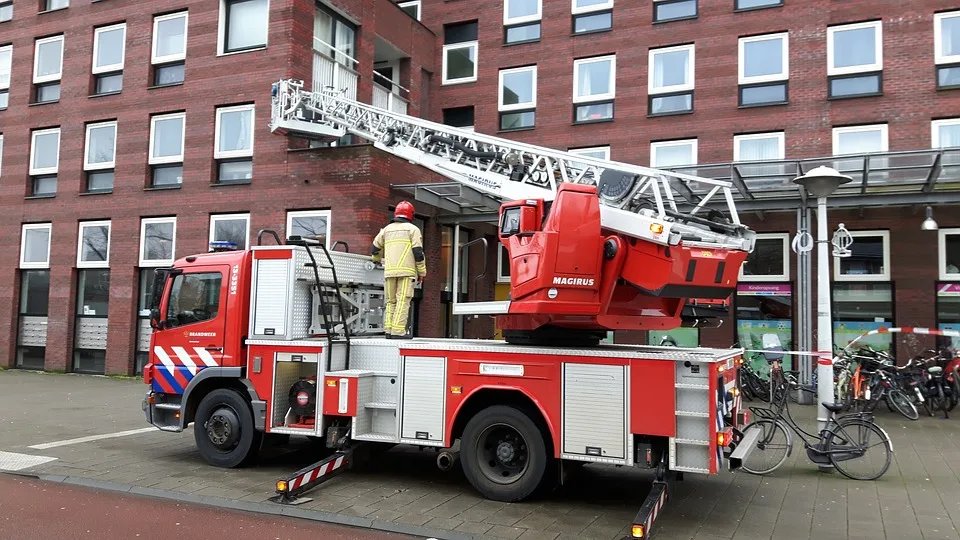 Polizei und Feuerwehr retten Mann: A2 zwischen Uentrop und Rhynern gesperrt