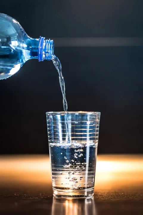 Preisanstieg für Mineralwasser: FCM zieht nach bei Stadionverkäufen