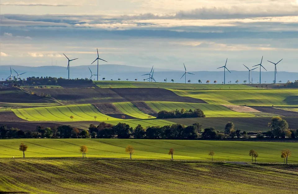 Rekordanteil erneuerbarer Energien: Wind und Sonne treiben Deutschlands Stromversorgung