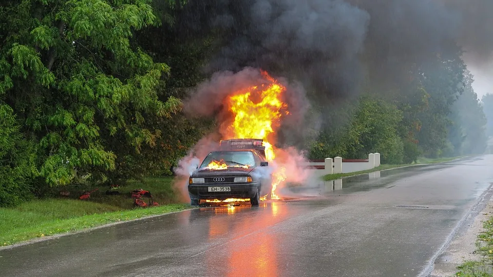 Schwerer Auffahrunfall auf A81: Drei Verletzte und 70.000 Euro Schaden!