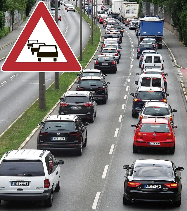 Verkehrschaos in Köln: Bahnausfälle belasten Pendler am Wochenende!