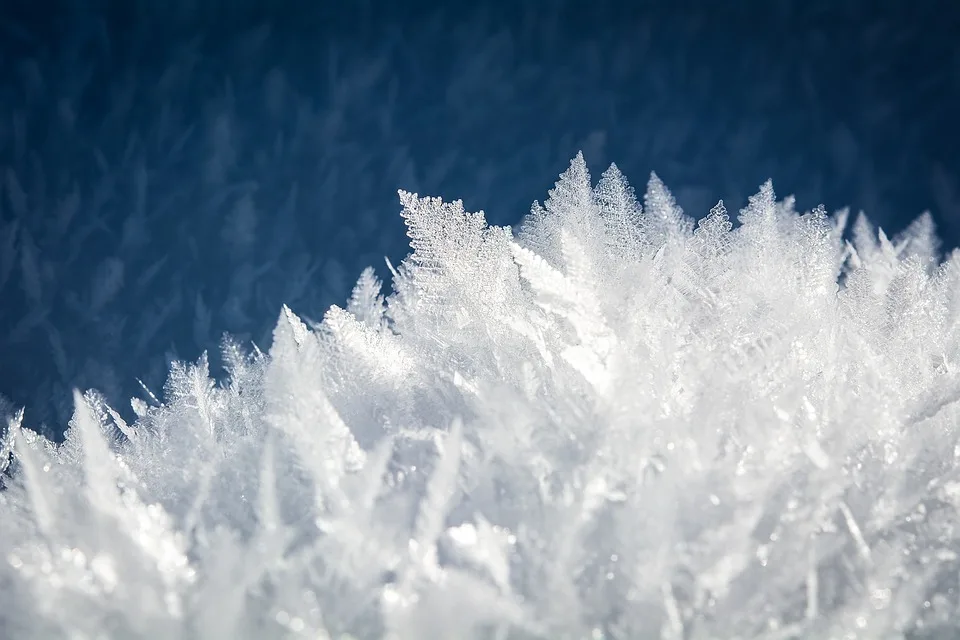 Winterliche Überraschung: Schnee und Unwetter im Bayerischen Land!