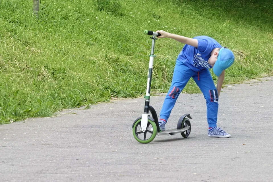 „Polizeimeldungen aus Cloppenburg: E-Scooter-Diebstahl und Verkehrsunfälle“