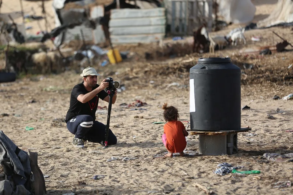 „Schock im Gazastreifen: Polio-Impfkampagne beginnt amid Chaos und Protest“